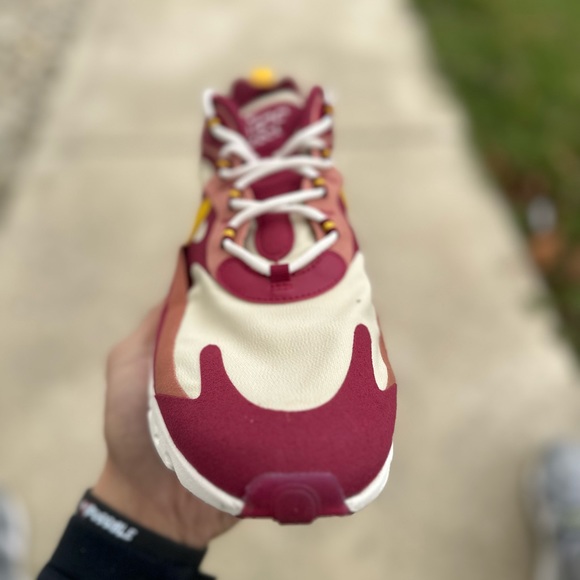 Nike Air Max 270 React (WORN ONCE) minor scuffs - Picture 13 of 14